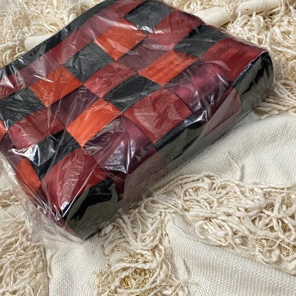 HARVEYS Seatbelt Vamp Mini Messenger Crossbody Bag - Picture 8 of 11